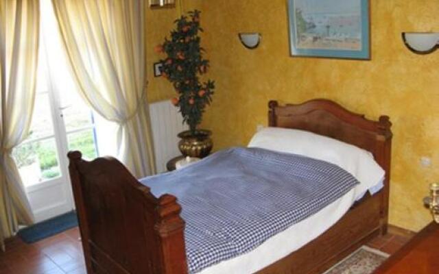 Chambres dHotes La Maison Bleue