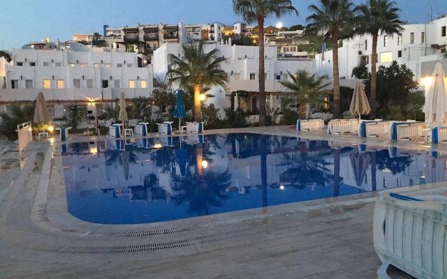 Nagi Beach Hotel