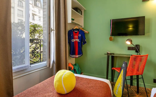 Hotel Olympic Paris Boulogne by Patrick Hayat