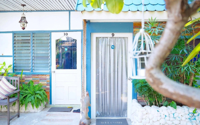 Stay With Me Guesthouse