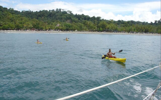 Oceanfront Hotel Verde Mar direct access to the beach