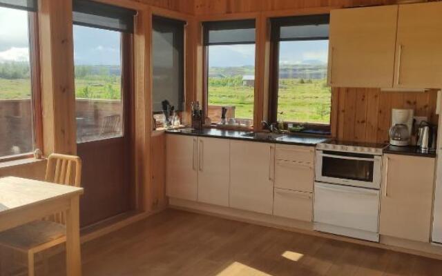 Bright and Peaceful Cabin with Views & Hot Tub