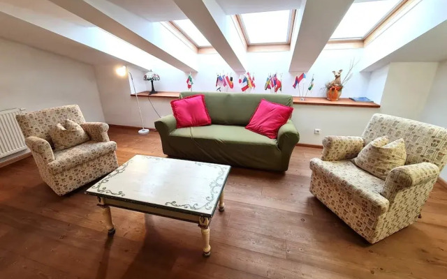 Wonderful Apartment With Views of the Slopes
