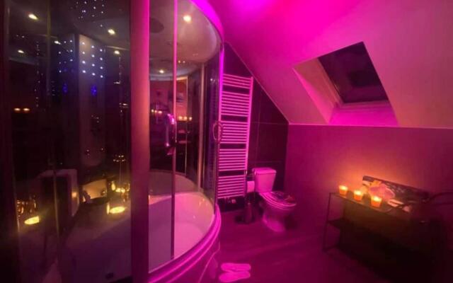 Apartment Au Fil de l'Eau with hot tub in Hotton