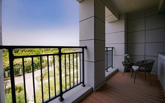 YUN-ZEN Jinling Acrobatics Hotel