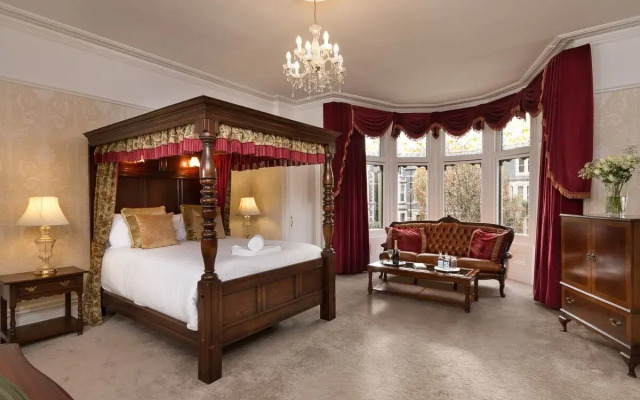 Lincoln House Hotel