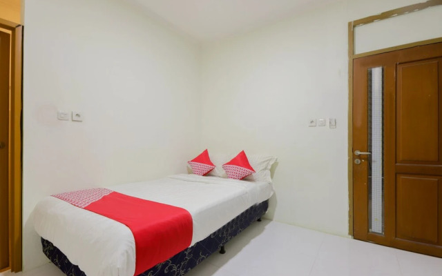 Oyo 878 Loka Indah Residence