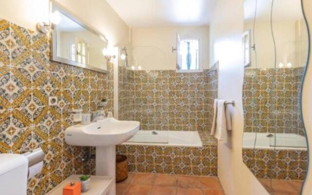 Appartement de charme 2-3 pièces Croix des Gardes Croisette Plages