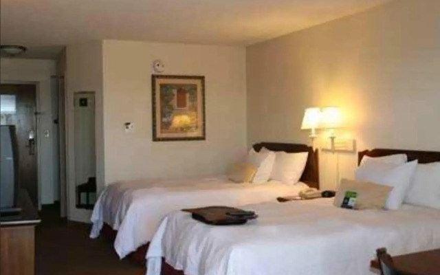 Quality Inn & Suites Searcy I-67