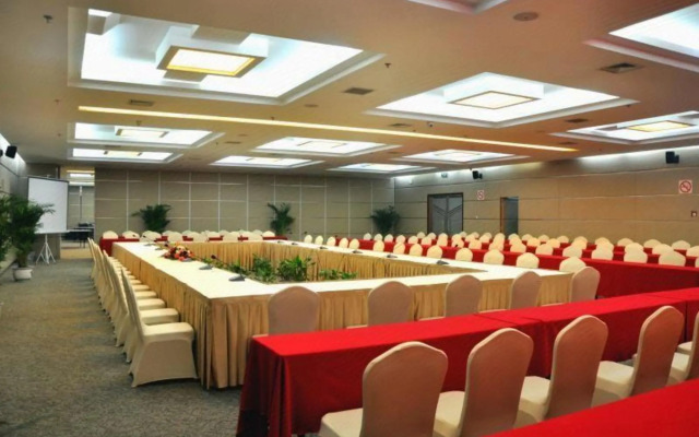 Yangling International Conference & Exhibition Center Hotel