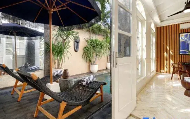 Private 1BR Designer Villa Central Canggu extra Office Room