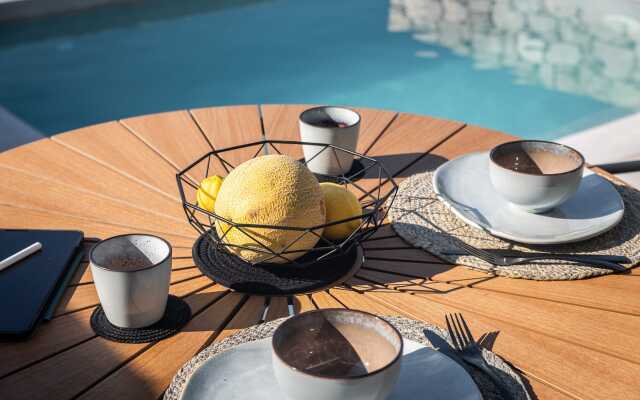 Ariadne Suites