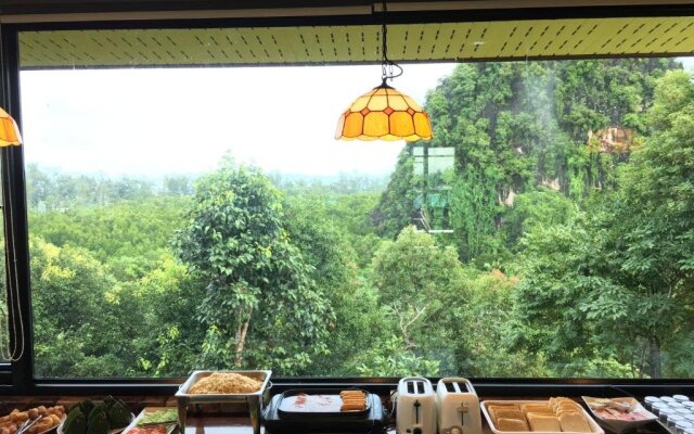 Heaven Hill Resort