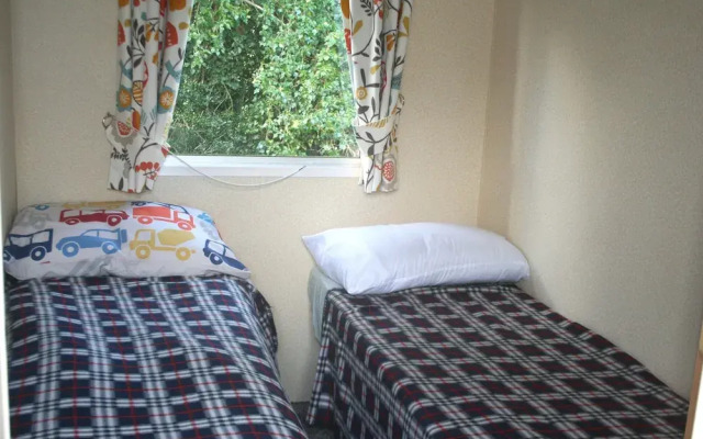 Lovely Bk Calypso Bluebird 6 Berth Holiday Caravan