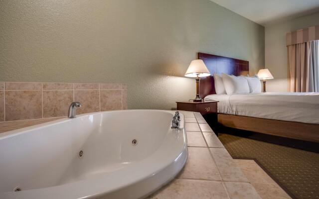 Best Western Plus Bayshore Inn