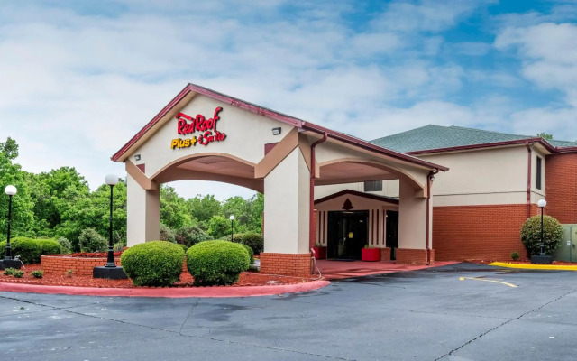 Red Roof Inn PLUS+ & Suites Opelika