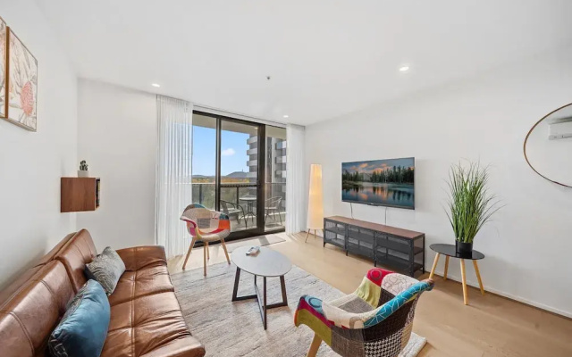 Stylish 2-bed Apartment With Luxe Amenities Access