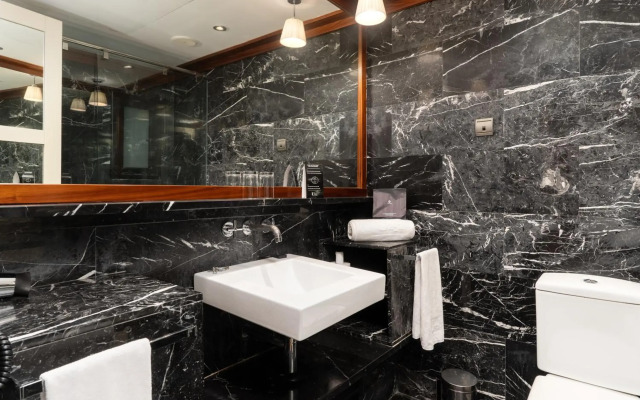 U232 Hotel
