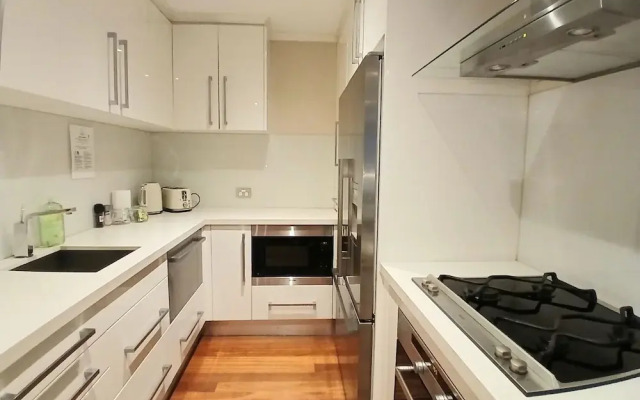 ReadySet Apartments at Southbank Condos