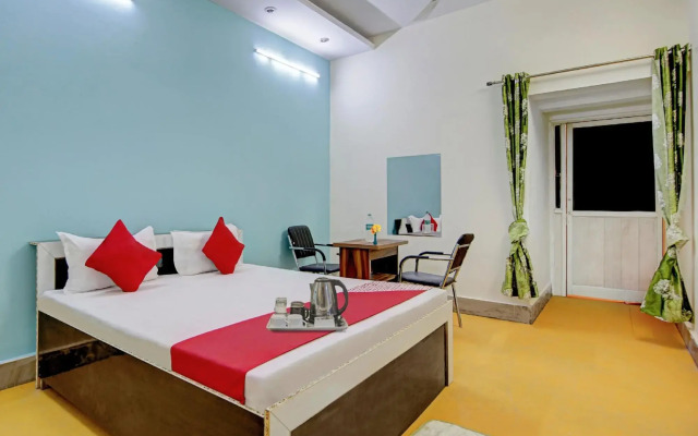 OYO Flagship 70035 Milan Inn Guest House