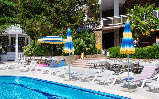 "Ателика Сокол" и Вилла "Дивный мир Сокол"