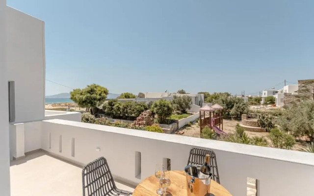 Almiriki Naxos Beachside Living