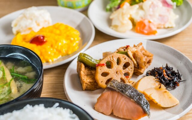 Super Hotel Subway Tanimachi 4-chome Exit 6