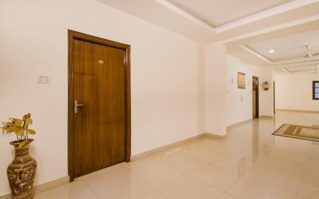 OYO 11400 The Down Town Suites