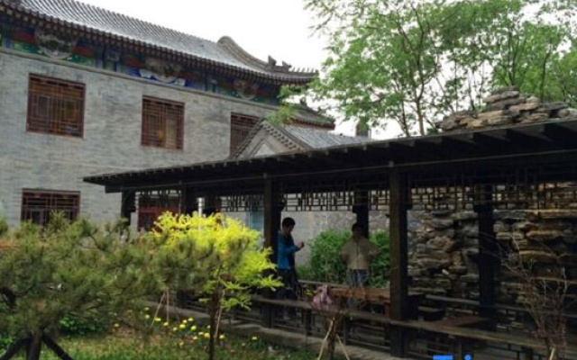 Jiafu Binshe Hotel