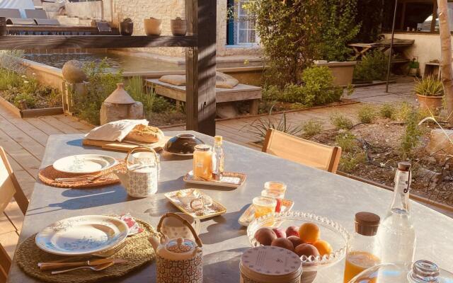 M&S Bed and Breakfast