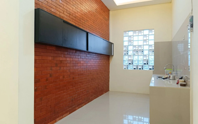 Nawasena Homey Syariah near Bandara Adisucipto 4 Mitra RedDoorz