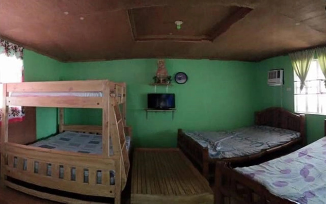 Den's Transient House