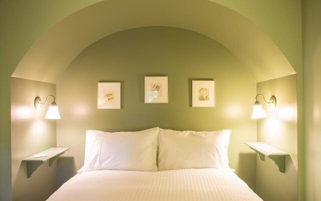 The Little Inn of Bayfield