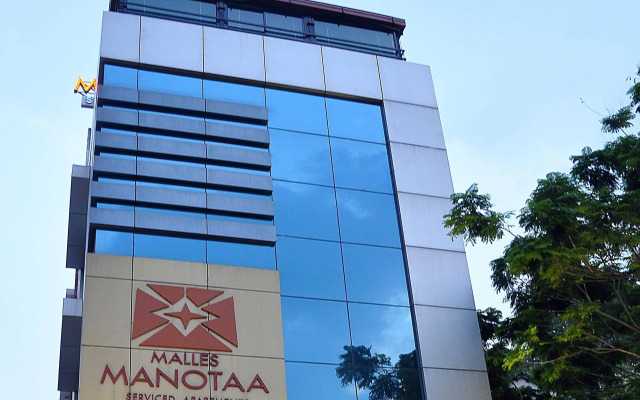 Malles Manota