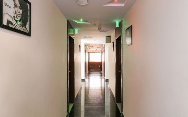 Capital O 29581 Rohini Jazz