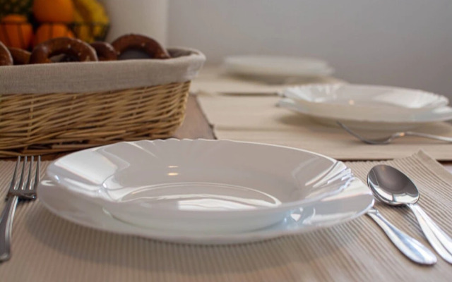 All New Sea View Apartment Moderna