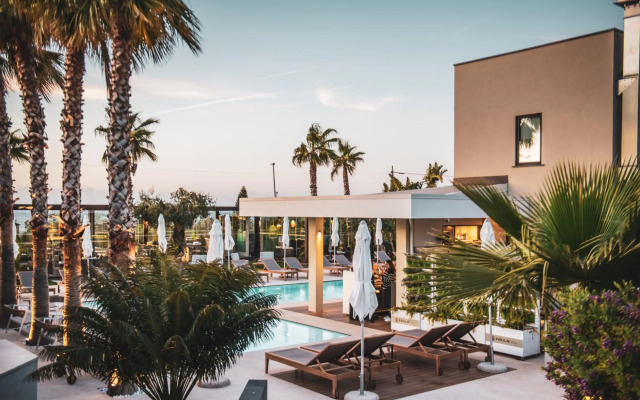 Insulae Resort
