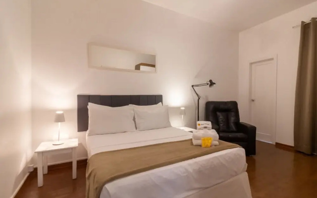 Refuge in Copacabana for two Nsc1011