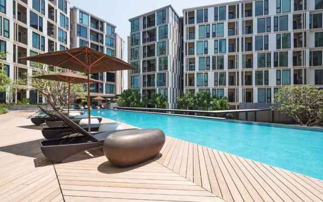 Favstay - The Base Uptown Phuket