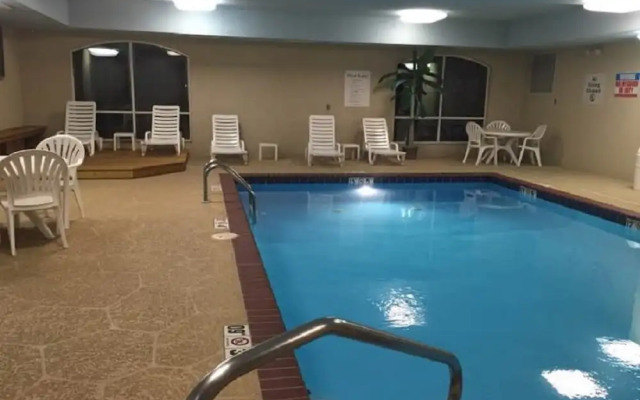 Holiday Inn Express & Suites Malvern