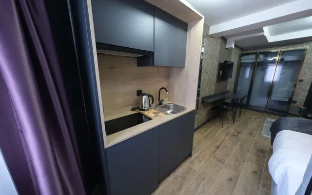 Nomad Hub Istanbul Suit