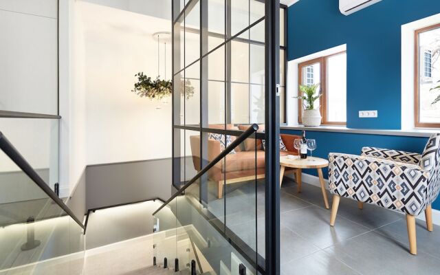 Wine & Pillow Hotel by Frapolli