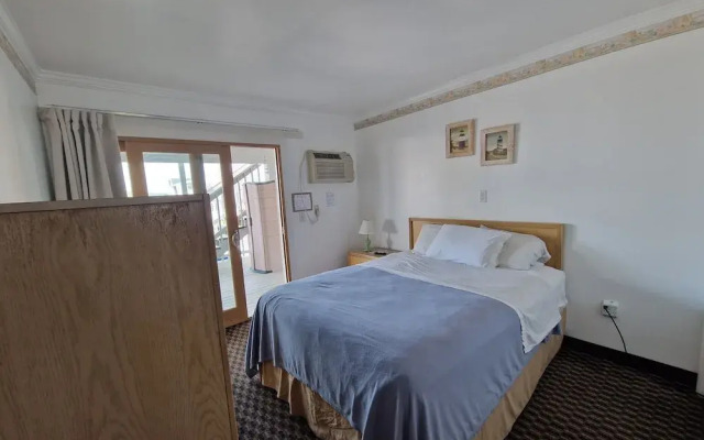 Sandcastle Beachfront Inn
