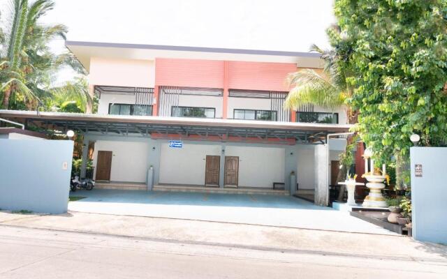 OYO 732 Juthamas Hotel