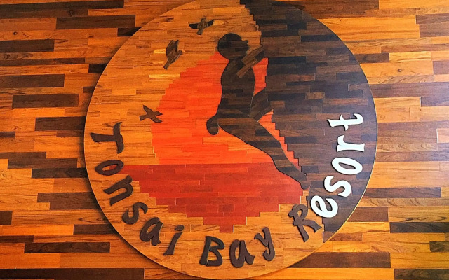 Tonsai Bay Resort