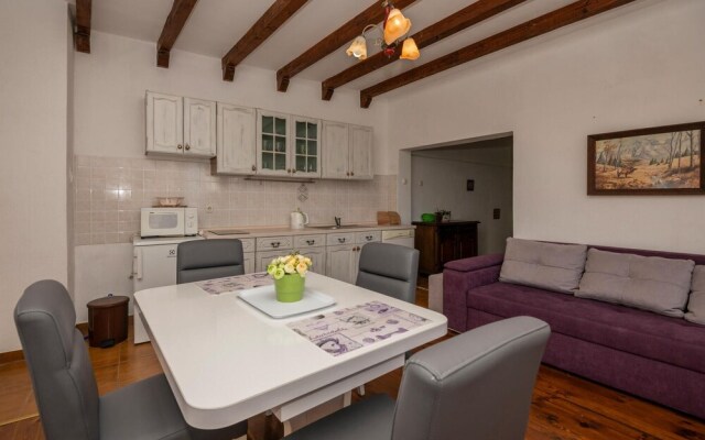 Awesome Home in Baska Voda With Wifi and 2 Bedrooms