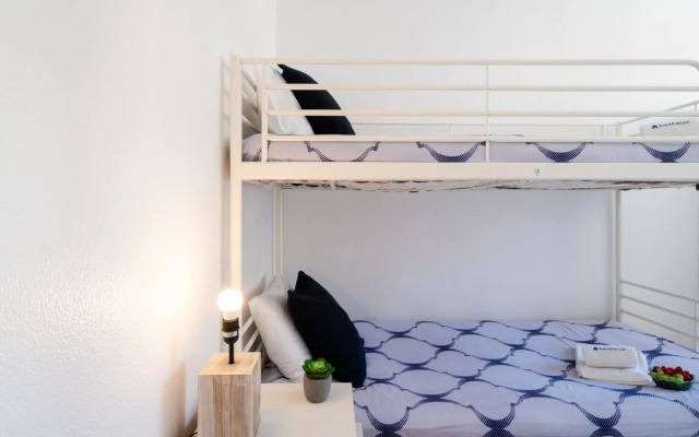 Large Flat w/ Terrace | Ace Location @ Aliados