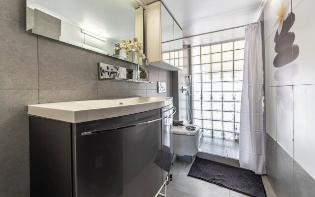 "cityscape-zen-penthouse"