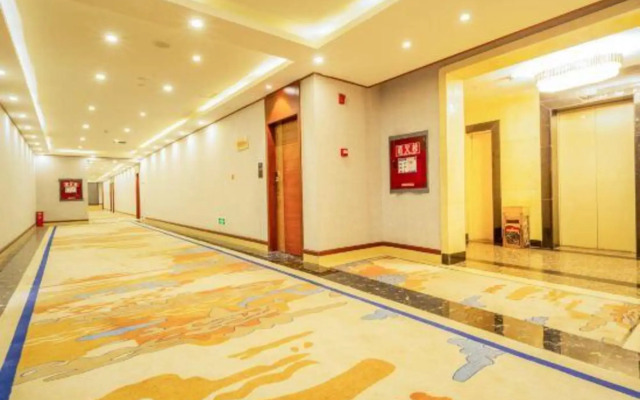 Hongshan Oxygen Fuyuan Hotel (Potala Palace Plaza)