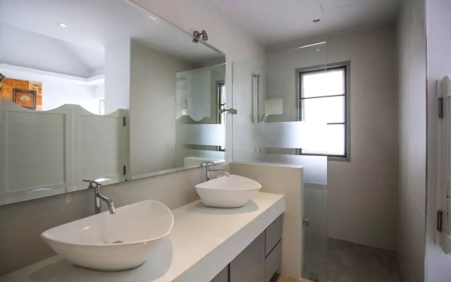 Seaview Villa Bang Por